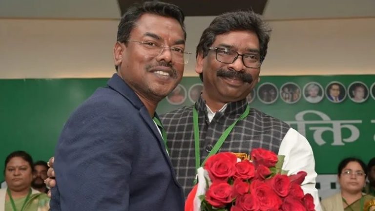 हिंदू नाबालिग को रेप के बाद पेड़ से टाँगना झारखंड CM के लिए बस एक ‘घटना’, लड़की को जलाने के मामले में MLA भाई ने खोजा था ‘प्रेम प्रसंग’