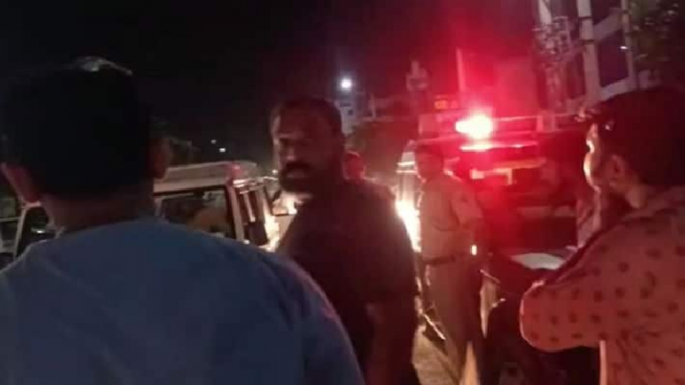 गार्ड से बदसलूकी कर जयपुर के गरबा पंडाल में घुसे मुस्लिम युवक, आयोजकों में से भी 2 निकले मुस्लिम: हिन्दू संगठन पहुँचे तो सब हुए फरार