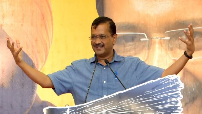 ‘माफी माँगो CM केजरीवाल, ये क्रांतिकारियों का अपमान’: मनीष सिसोदिया की भगत सिंह से तुलना पर भड़का बलिदानी क्रांतिकारी का परिवार