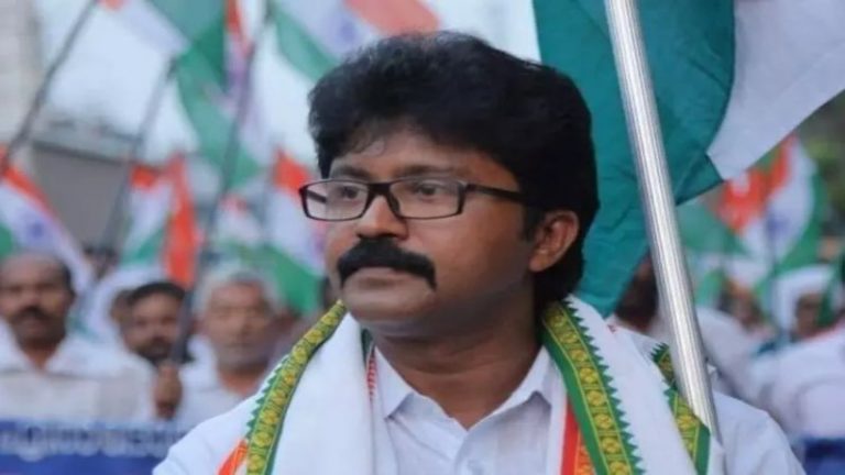 ‘कॉन्ग्रेस MLA ने बार-बार किया मेरा उत्पीड़न’: केरल की महिला स्कूल टीचर का आरोप, कहा- मामला रफा-दफा करने के लिए ₹30 लाख की पेशकश और धमकी दी गई