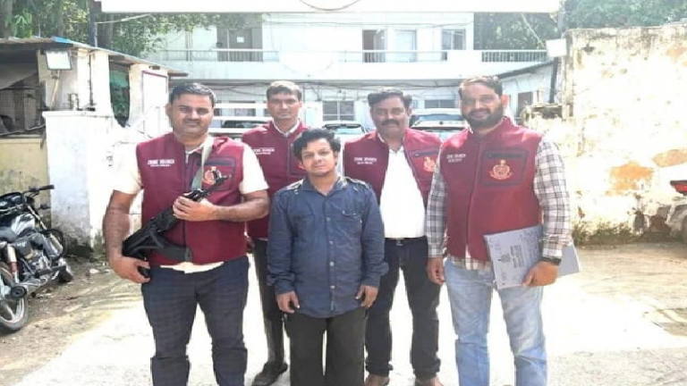 कॉन्स्टेबल रतन लाल का हत्यारा वसीम अलीगढ़ से धराया, दिल्ली दंगों के बाद मोबाइल तोड़ कर हो गया था फरार: छत पर कांच की बोतलें जमा करने की बात कबूली