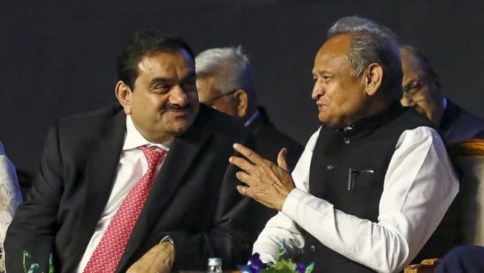 गौतम अडाणी के साथ सीएम गहलोत