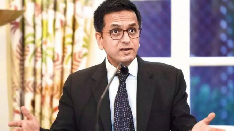 ट्विन टॉवर गिराने का दिया आदेश, 30 साल बाद अपने पिता का आदेश पलटा : जस्टिस डीवाई चंद्रचूड़ बनेंगे देश के 50वें मुख्य न्यायाधीश, CJI यूयू ललित ने भेजा नाम