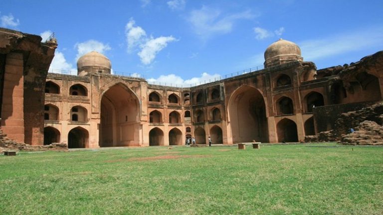 बीदर में जिस ‘मस्जिद’ का ताला तोड़ने का आरोप हिंदुओं पर लगा, वो कभी ‘मंदिर’ ही था: सदियों से हो रही थी थी दशहरे की पूजा, पुलिस ने खुद ओवैसी को ‘झूठा’ बताया