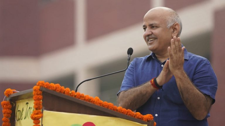 ‘गिरफ्तार होंगे मनीष सिसोदिया’: CBI ने शराब घोटाले के आरोपित दिल्ली के डिप्टी CM को समन भेज कर बुलाया, केजरीवाल ने भगत सिंह से कर दी तुलना