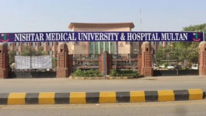 पाकिस्तान, लाशों का ढेर, अस्पताल की छत
