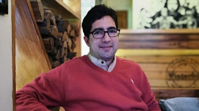 ‘भारत में मुस्लिमों को इतनी आज़ादी है कि इस्लामी मुल्कों में सोचा भी नहीं जा सकता’: IAS शाह फैसल ने अल्पसंख्यकों की प्रताड़ना पर Pak को भी लपेटा