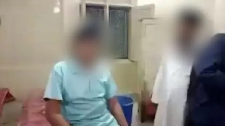 पाकिस्तान में बंदूक की नोंक पर सिख लड़के के साथ 3 मुस्लिमों ने किया गैंगरेप, तीनों पुलिस की पहुँच से दूर: वीडियो बना कर पिता को ब्लैकमेल भी किया