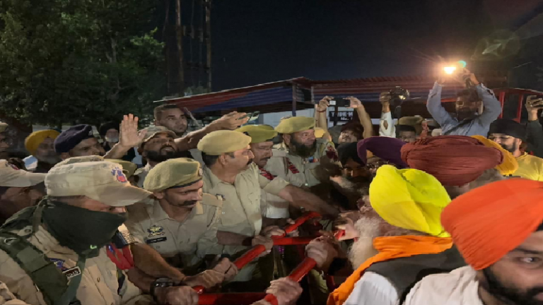 पंजाब छोड़ जम्मू कश्मीर में ‘लोकतंत्र बचाने’ पहुँचे अकाली MP, गूँजा ‘खालिस्तान ज़िंदाबाद’ का नारा: बोले सांसद – भारत बन गया है हिन्दू राष्ट्र, J&K में सेना का शासन