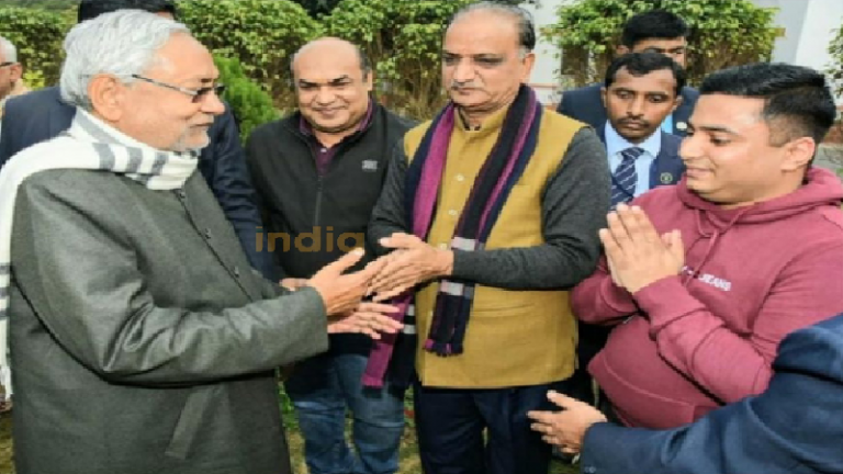 DGP को फर्जी चीफ जस्टिस का कॉल करने वाला ‘महाठग’ CM नीतीश कुमार का करीबी? भाजपा ने उठाए सवाल, मुख्यमंत्री ने पुलिस चीफ को दी क्लीन चिट
