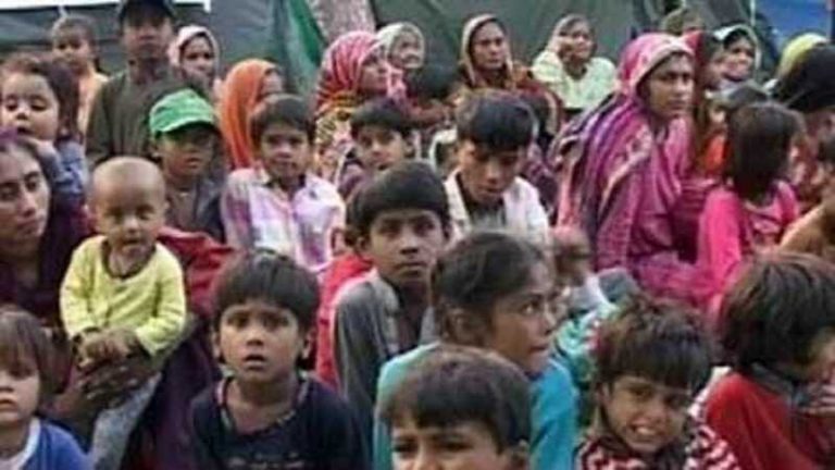 पाकिस्तान में बाढ़ पीड़ितों की मदद में भी हिन्दू-मुस्लिम: दयनीय हालातों में 100 हिंदुओं ने जोधपुर में ली शरण, प्रशासन जाँच रहा कागजात