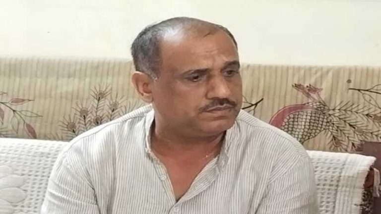‘हम तो उनके घर सेवई खाने जाते थे, वो हमारे बच्चों को मार रहे’: नितेश हत्याकांड पर बोले स्थानीय पार्षद – मुस्लिम बच्चों को पढ़ाया, उनकी बस्ती में ईद मनाई
