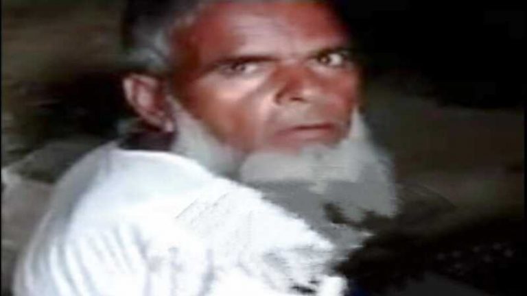 शौच के लिए गई थी हिंदू बच्ची, 60 साल का वली मोहम्मद आया और छप्पर के नीचे रेप किया: ग्रामीणों के देखने के बाद बवाल, FIR दर्ज