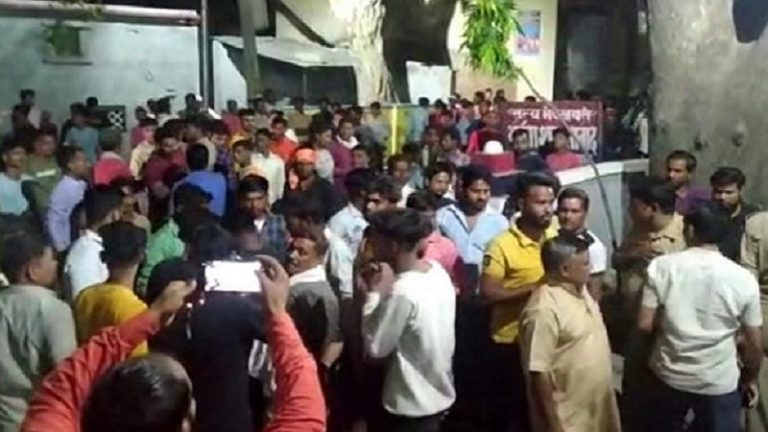 ‘किसी भी कट्टर हिन्दू को शमशाबाद में नहीं रहने दिया जाएगा’: फेसबुक पोस्ट पर भीड़ ने घेरा, मारपीट-गाली गलौच-जान से मारने की धमकी