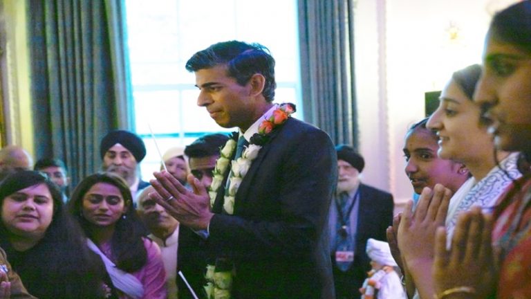 ‘ऐसा ब्रिटेन बनाऊँगा जहाँ हमारे बच्चे दीया जला सके’: 10 डाउनिंग स्ट्रीट में दीवाली समारोह, ऋषि सुनक ने नवनिर्माण का संकल्प दुहराया