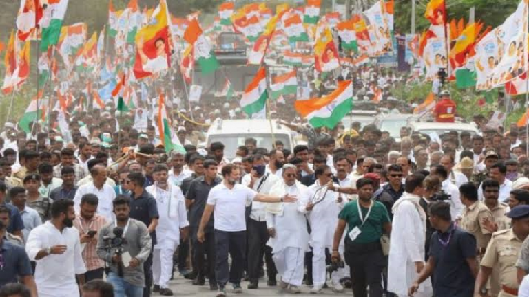 ‘कर्नाटक के झंडे’ पर राहुल गाँधी, कन्नड़ संगठनों ने कॉन्ग्रेस के खिलाफ बजाया बिगुल: कॉन्ग्रेस पर राज्य के अपमान का आरोप, फँसी ‘भारत जोड़ो यात्रा’