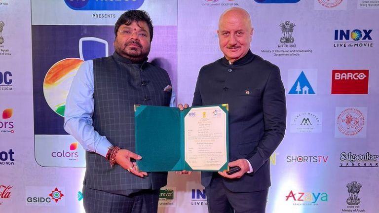 ‘हमारी फिल्मों को ब्लॉकबस्टर बना कर जनता लिबरल गिरोह को दिखाएगी आईना’: IFFI कांड पर बोले ‘द कश्मीर फाइल्स’ के निर्माता – सच्चाई दिखाना नहीं छोड़ेंगे