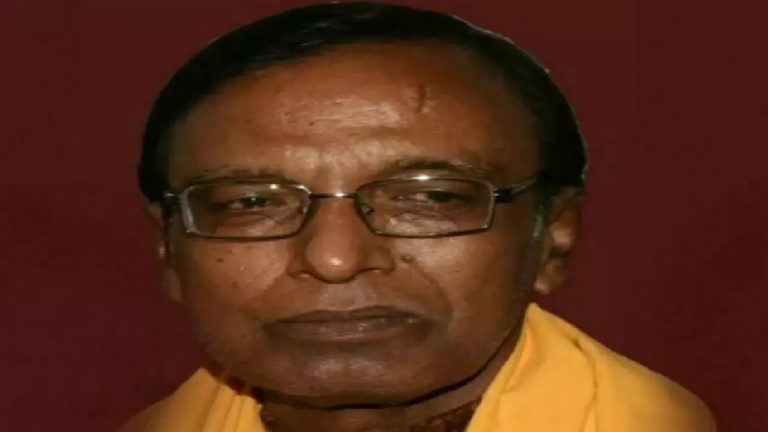पानी के टब में सिर, गमछे से बँधे पाँव… चेले के घर में मिला भोजपुरी गीतकार का शव: राष्ट्रपति ने किया था सम्मानित, शारदा सिन्हा ने दी थी आवाज