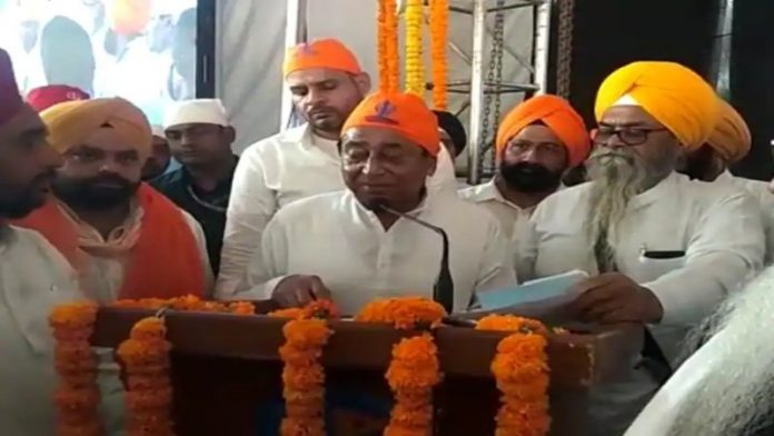 खालसा कॉलेज में कमलनाथ