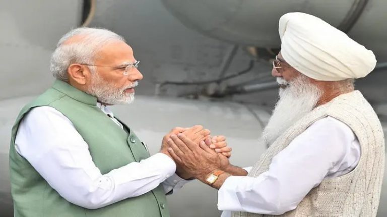 जानें कौन हैं 131 साल पुराने ‘राधा स्वामी सत्संग ब्यास’ के प्रमुख बाबा गुरिंदर सिंह ढिल्लों, जिनसे अमृतसर में मिले PM मोदी: हिमाचल में भी हैं अनुयायी