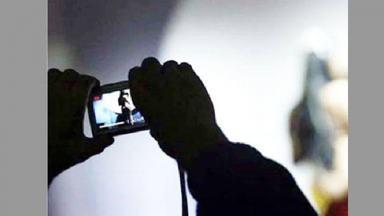 चेंजिंग रूम में युवती का बना रहा था वीडियो, केरल में रेडियोलाजिस्ट गिरफ्तार: कई महिलाओं के साथ कर चुका है ऐसी हरकत