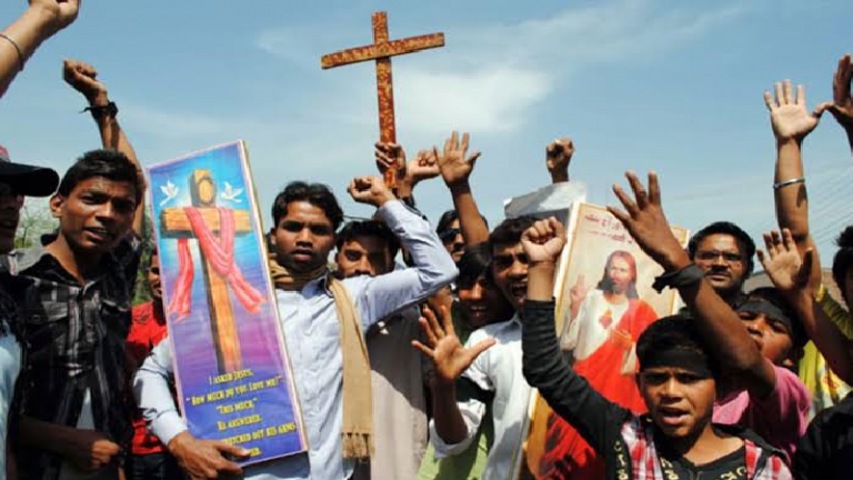 सामूहिक ईसाई धर्मांतरण के मामले में टेरर फंडिंग की आशंका: ATS की रडार पर एक स्कूल भी, खँगाले जा रहे 36 आरोपितों के बैंक खाते