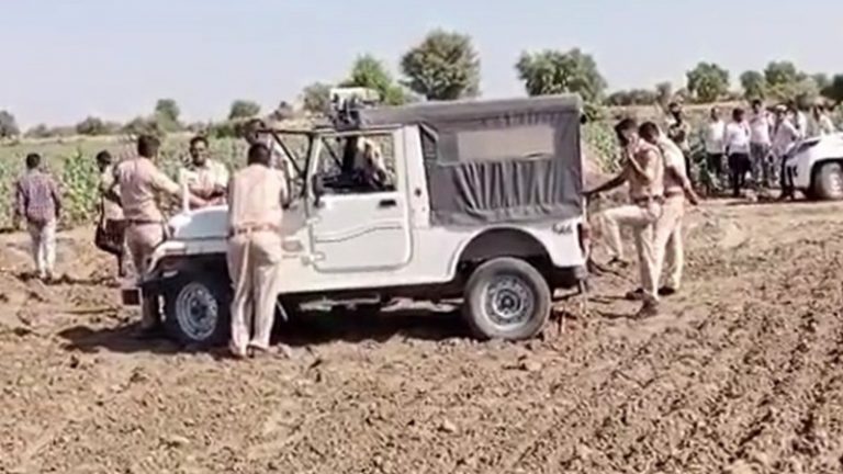 परिवार को मारने पर स्वर्ग या नर्क: गूगल पर किया सर्च… माँ-बाप और 2 बेटों को मार डाला, फिर खुद भी पानी की टंकी में कूद मर गया