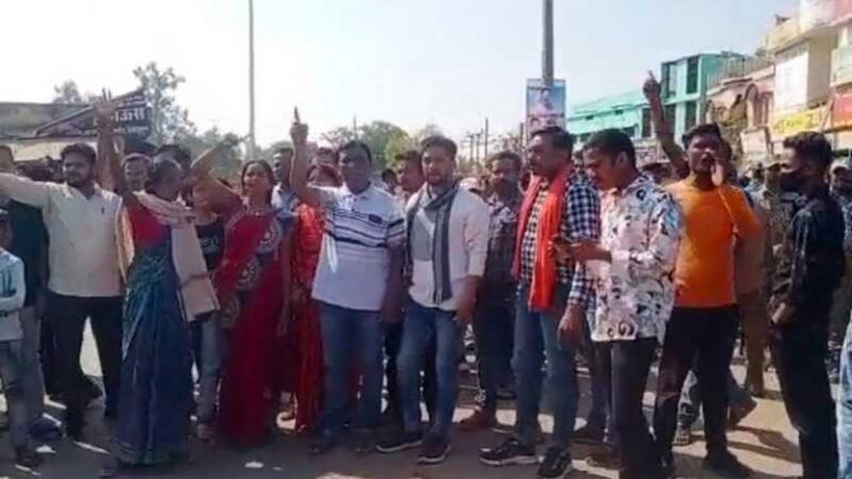 जावेद-अख्तर ने मिल कर हिन्दू सब्जी विक्रेता को पीटा, महिलाओं को भी नहीं छोड़ा: छत्तीसगढ़ के कवर्धा में बंद का ऐलान, पहले भी हुए थे दंगे