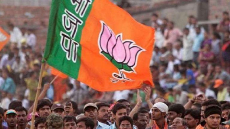गुजरात में 7वीं बार भाजपा सरकार, AAP की डूबेगी नैया: जनमत सर्वेक्षण में BJP को 104-119 सीटें, भूपेंद्र पटेल सबसे पसंदीदा CM