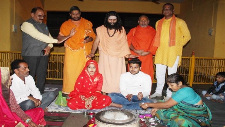 नाजनीन बानो को TikTok पर दीपक से हुआ प्यार, घर वाले कर रहे थे विरोध: हिंदू बन मंदिर में लिए फेरे, नाम हुआ- नैंसी गोस्वामी