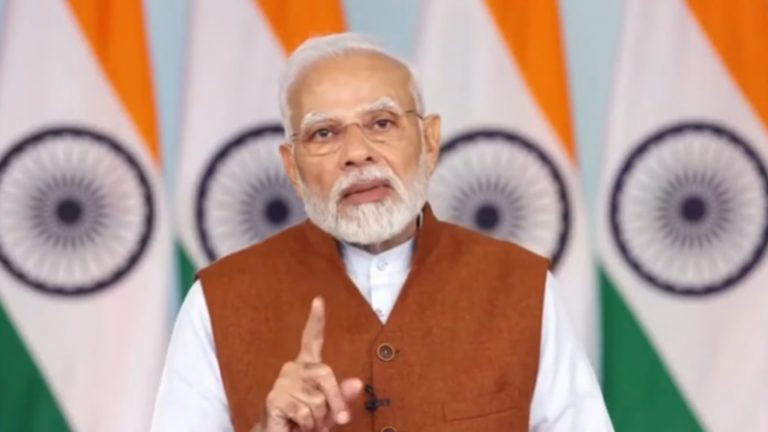 ₹2 लाख करोड़ की 225 परियोजनाओं को केंद्र ने दी मंजूरी, 8 साल में 8 करोड़ औरतों की मदद: महाराष्ट्र के रोजगार मेले में PM मोदी, कहा- अब नौकरी का स्वरूप बदल रहा है