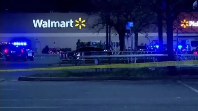 Walmart के स्टोर में मैनेजर ही करने लगा गोलीबारी, 10 की ले ली जान: अमेरिका में नहीं रुक रही ‘मास शूटिंग’ की घटनाएँ