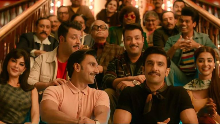 10 सालों में रोहित शेट्टी की फिल्म का नहीं हुआ ऐसा हाल… क्रिसमस के बावजूद औंधे मुँह गिरी रणवीर सिंह की ‘सर्कस’, ₹150 करोड़ की फिल्म का बुरा हाल