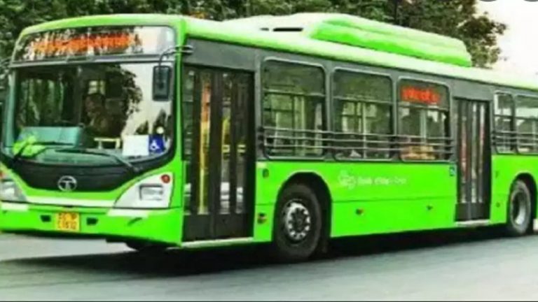 नाम- तौसीफ, काम- DTC बस में महिलाओं की सुरक्षा, किया- महिला मार्शल से रेप: नशीला पदार्थ पिलाकर दिया अंजाम, Video वायरल करने की देता था धमकी