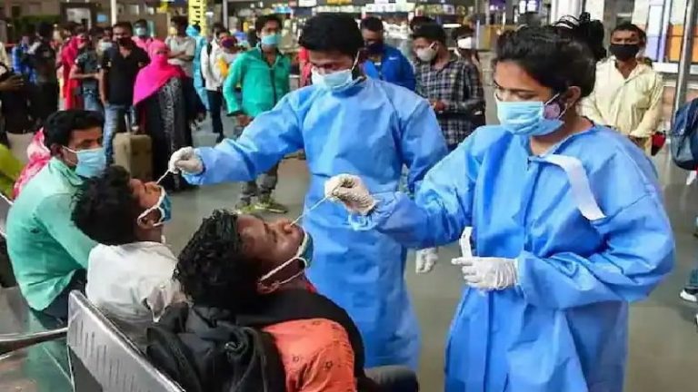 चीन-जापान से आने वालों के लिए RT-PCR टेस्ट, क्वारंटाइन वाला नियम भी वापस आया: चीन में 1 दिन में 3.70 करोड़ हो सकते हैं कोरोना पॉजिटिव