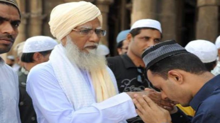 ‘मर्द नहीं बचे हैं क्या?’: जामा मस्जिद के शाही इमाम ने मुस्लिम महिलाओं को टिकट दिए जाने पर उठाया सवाल, कहा- इससे इस्लाम होता है कमजोर