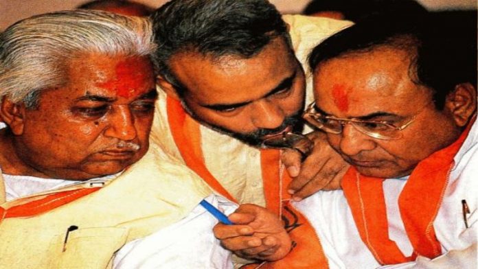 केशुभाई पटेल, नरेंद्र मोदी और शंकर सिंह वाघेला