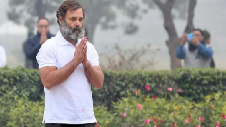 रिसर्च के लिए लैब भेजा जाएगा राहुल गाँधी का अमोघ वस्त्र, ‘हाथ’ की जगह सुपर ह्यूमन का ‘टीशर्ट’ होगा कॉन्ग्रेस का चुनाव चिह्न!