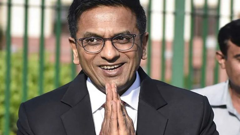 आज Moonlighting पर चली जाती है नौकरी, कभी CJI भी यही करते थे: जस्टिस डीवाई चंद्रचूड़ ने बताया – आकाशवाणी में RJ था, संगीत से अब भी प्रेम