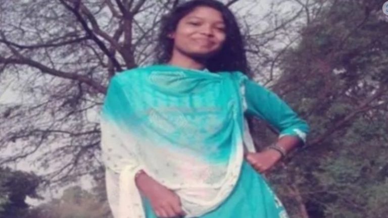 छत्तीसगढ़ में जनजातीय समाज की लड़की की हत्या: रिपोर्ट में दावा – शाहबाज़ ने 51 बार पेचकस से गोदा, तकिए से मुँह दबाया, छाती तक चीर डाला