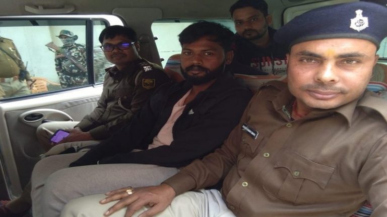 ‘विधायक का बेटा हूँ, किसी से नहीं डरता’: भागलपुर में जदयू MLA गोपाल मंडल का बेटा गिरफ्तार, खुलेआम की थी गोलीबारी, जमीन कब्जाने का भी आरोप