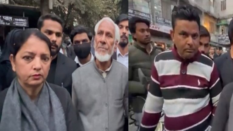 ‘अपनी मर्जी से कर रही हूँ शादी’: मुस्लिम लड़की ने हिन्दू लड़के से की शादी तो SDM कोर्ट के बाहर मुस्लिम भीड़ ने किया हंगामा, लात-घूँसे भी चले
