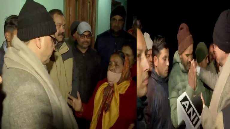 अब अलीगढ़ के मकानों में आने लगी दरार, लोगों को किया जा रहा शिफ्ट: इधर जोशीमठ में रात गुजारेंगे CM धामी, पीड़ितों से मिलेंगे और राहत कार्य की करेंगे निगरानी