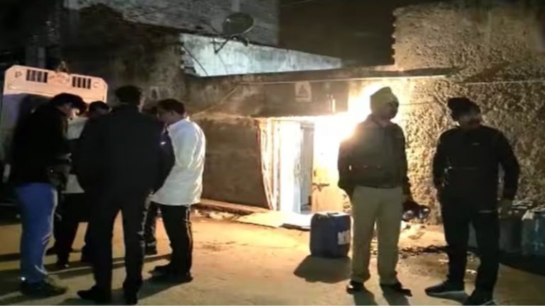 गणतंत्र दिवस से पहले दिल्ली में आतंकी साजिश का भंडाफोड़, हथियार समेत 2 संदिग्ध गिरफ्तार, 2 हैंड ग्रेनेड भी बरामद: एक खालिस्तनी और दूसरा इस्लामी आतंकी
