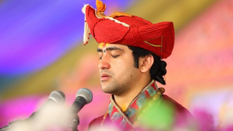 विदेशी फंडिंग वाली इन संस्थाओं का विरोध कीजिए, वरना कल को बड़ों के पाँव छूना भी कहलाएगा ‘अंधविश्वास’: बागेश्वर धाम से इसीलिए भड़के हैं मिशनरी