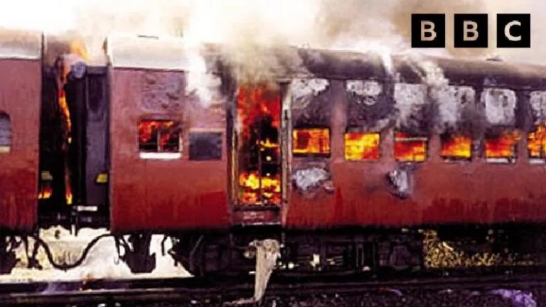 गोधरा में ट्रेन जलाने के 8 दोषियों को सुप्रीम कोर्ट ने दी जमानत, 59 रामभक्त (27 महिला+22 पुरुष+10 बच्चे) जिंदा जलाकर मार डाले गए थे