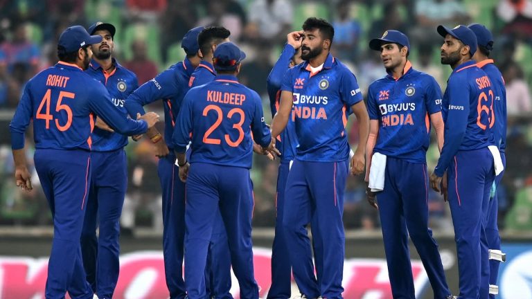 ODI इतिहास की सबसे बड़ी जीत: 46वाँ शतक बना कर मैच और सीरीज दोनों के नायक बने विराट कोहली, शुभमन गिल ने भी जड़ा सैकड़ा