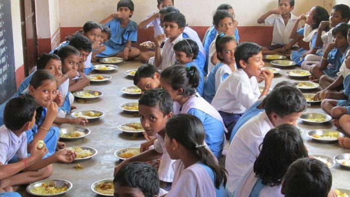 कर्नाटक स्कूल धार्मिक शिक्षा भोजन