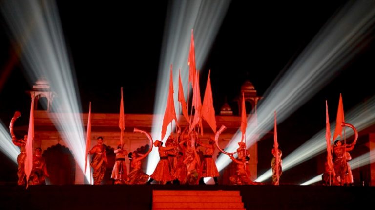 लाल किले में ‘जय हिंद’ के दौरान लहराया भगवा, दिखी भारतीयता और वीरता: बोले अमित शाह- इतिहास से सीखे बिना महान राष्ट्र की रचना संभव नहीं