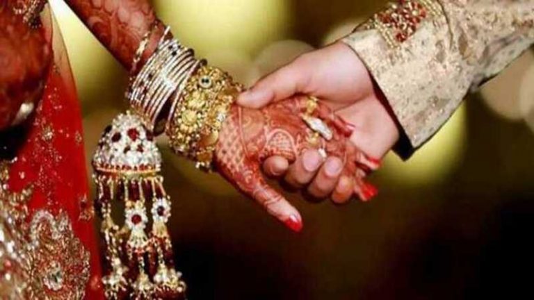 कोमेश से हुआ प्यार…तो शबनम बन गई नेहा पाठक: शादी के बाद खुद एटा के DM को दिया हिन्दू बनने के लिए प्रार्थना पत्र